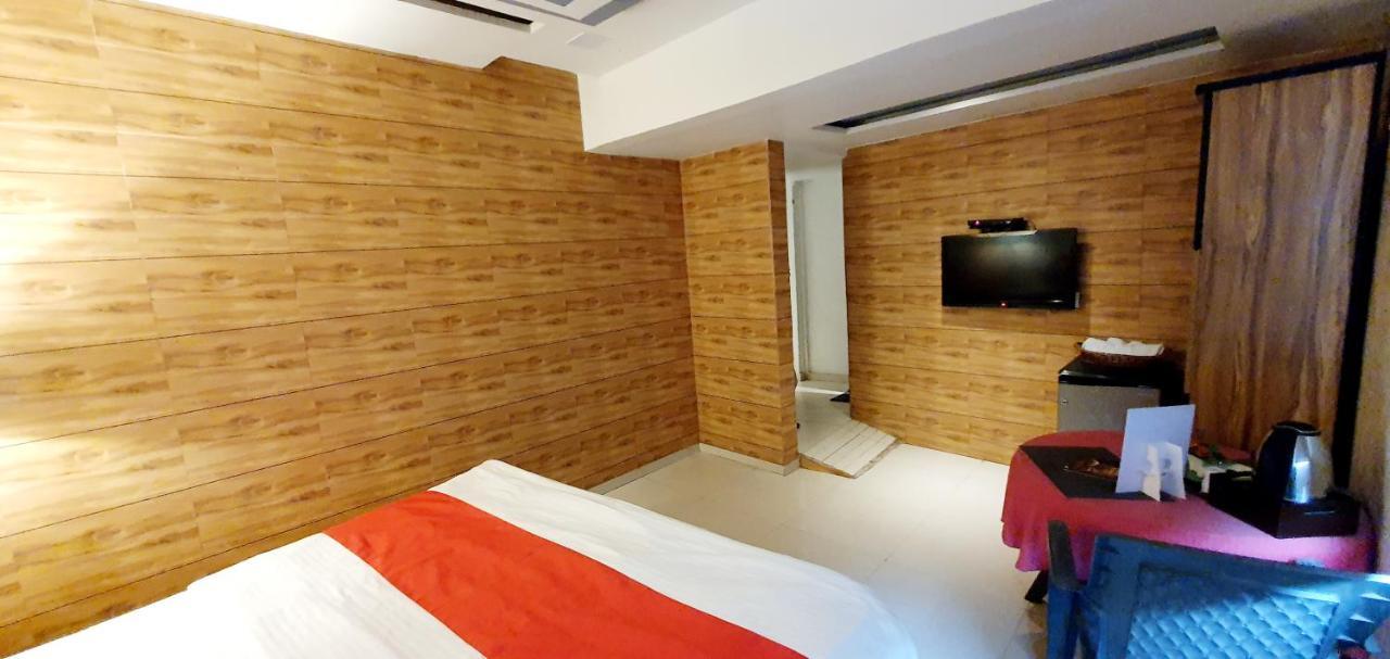 Hotel Krishna Ahmedabad Luaran gambar