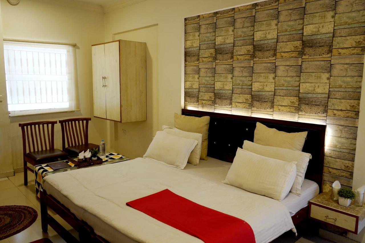 Hotel Krishna Ahmedabad Luaran gambar