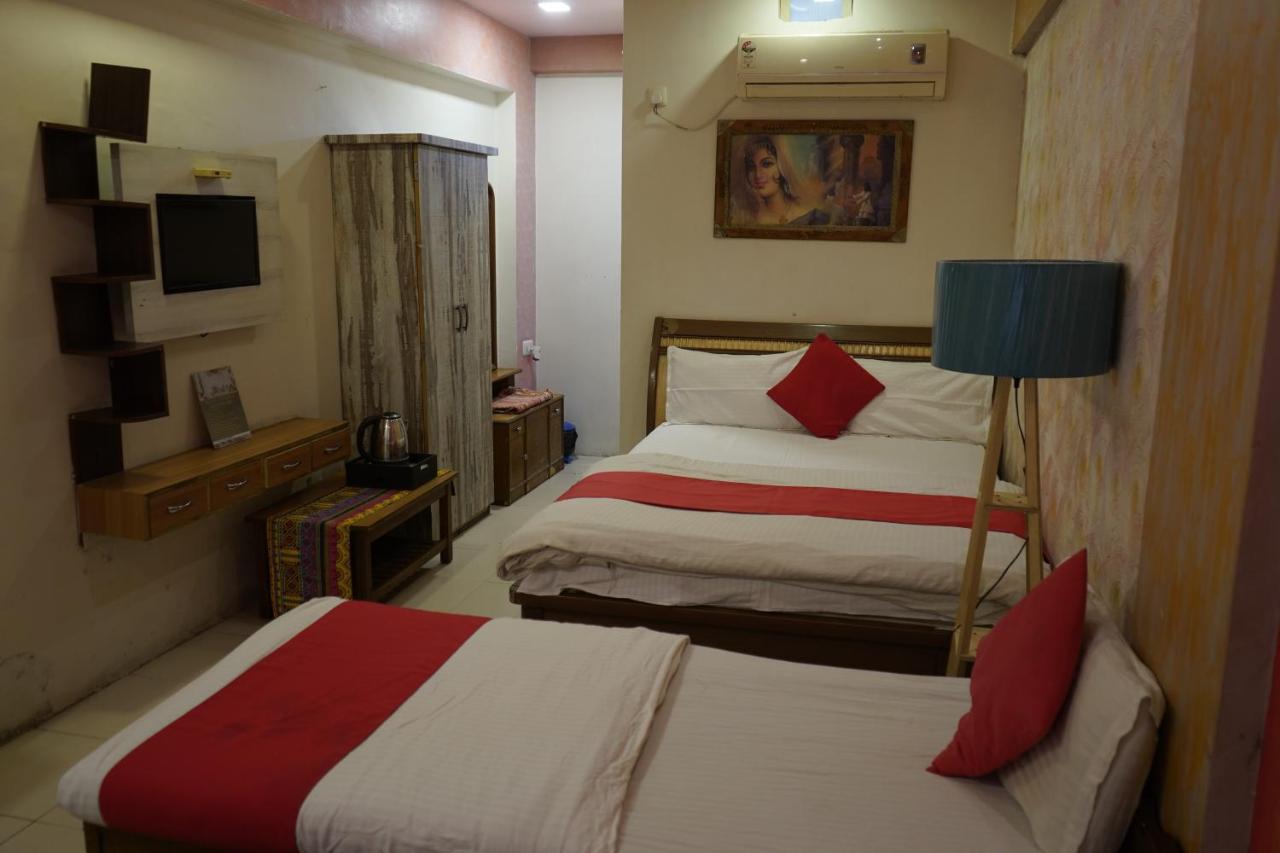 Hotel Krishna Ahmedabad Luaran gambar