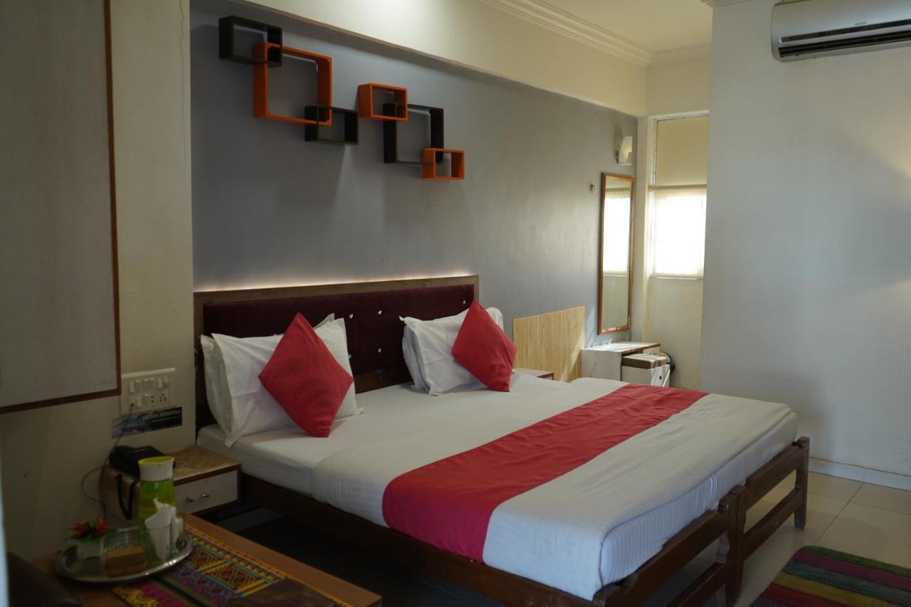 Hotel Krishna Ahmedabad Luaran gambar