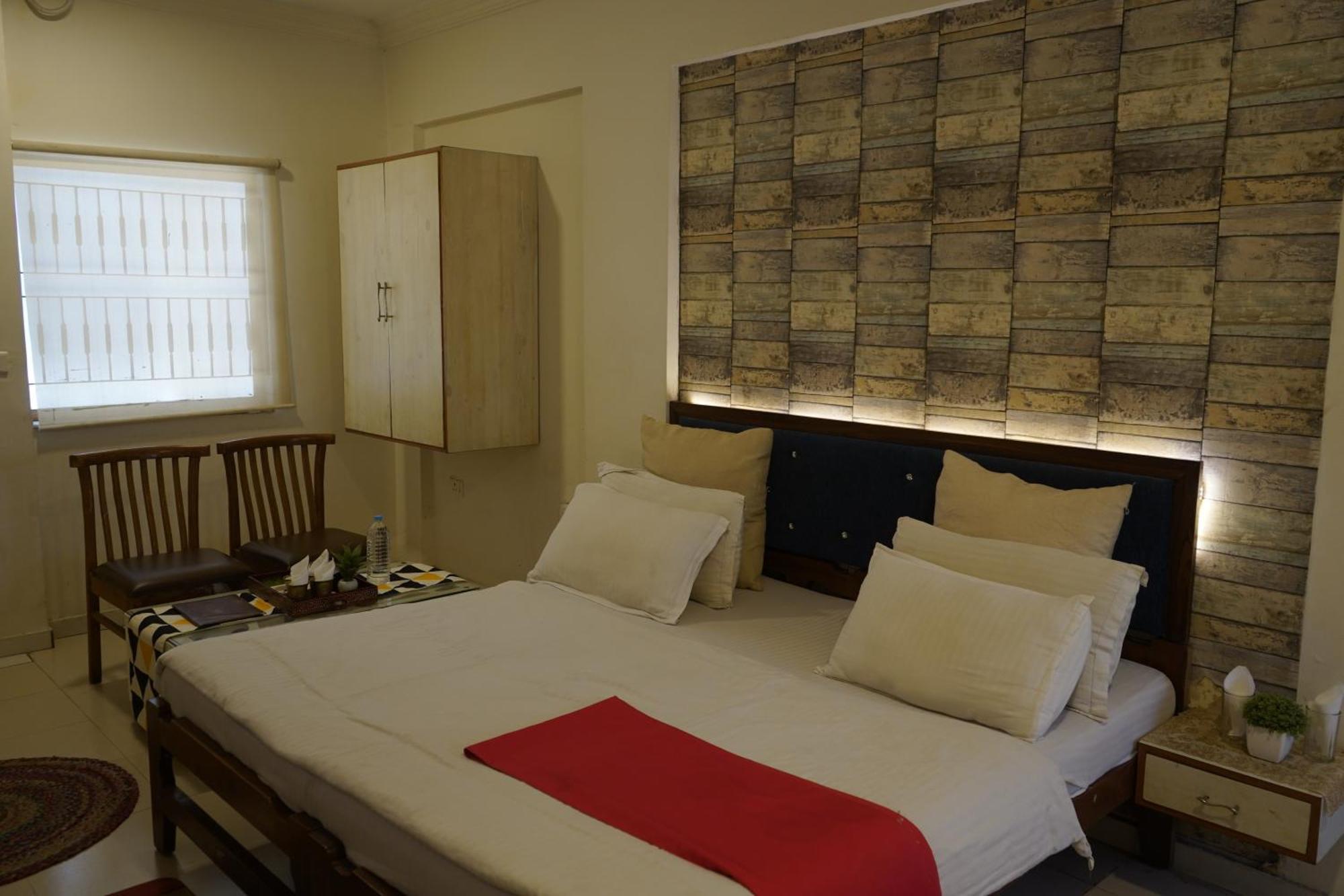 Hotel Krishna Ahmedabad Luaran gambar