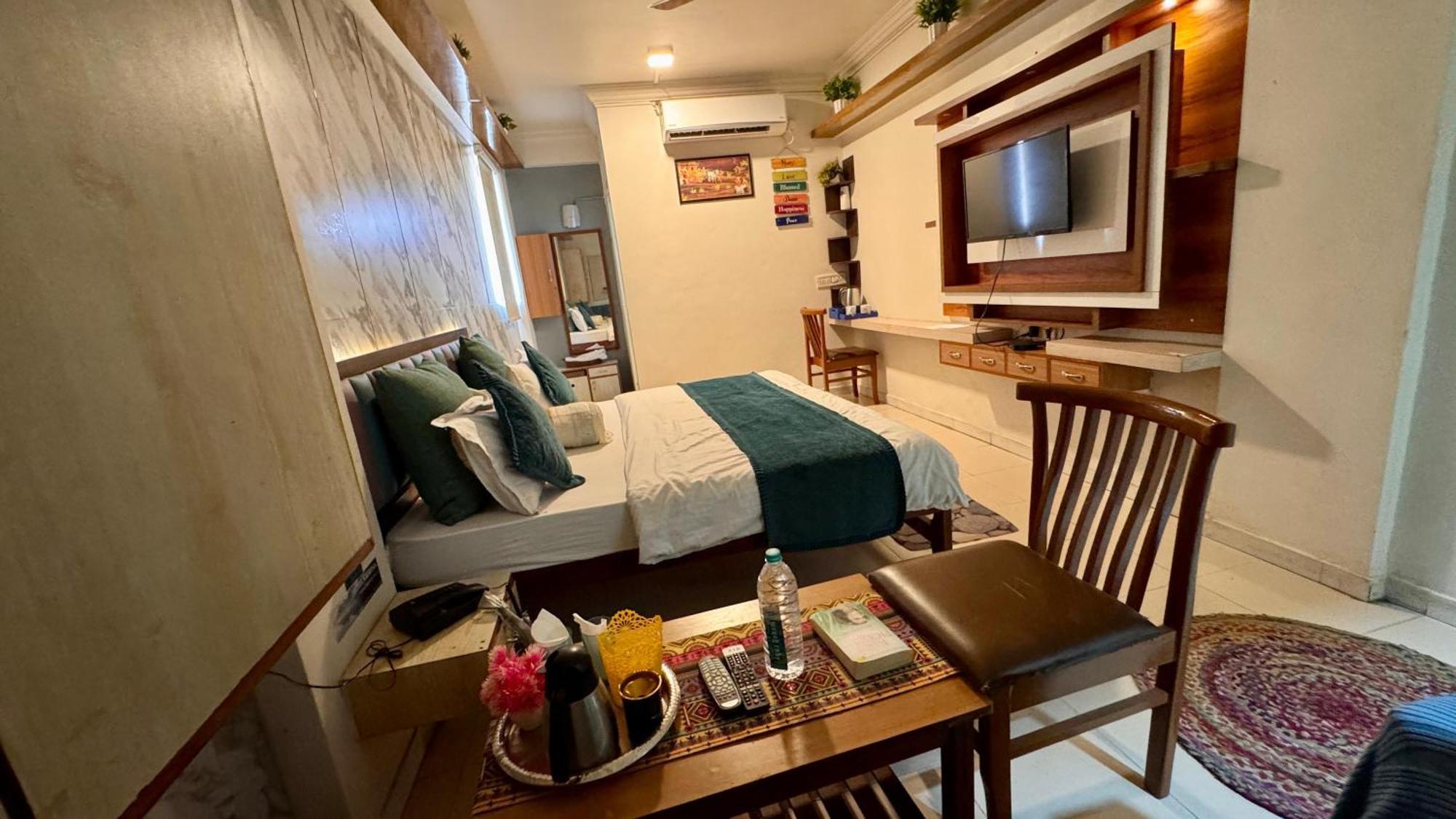Hotel Krishna Ahmedabad Luaran gambar