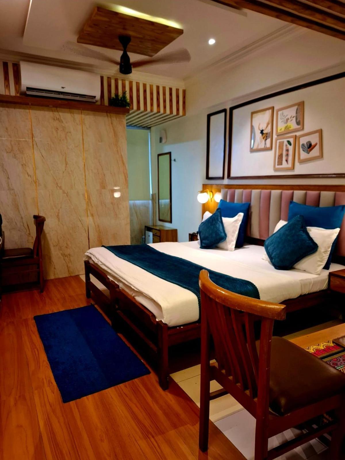 Hotel Krishna Ahmedabad Luaran gambar